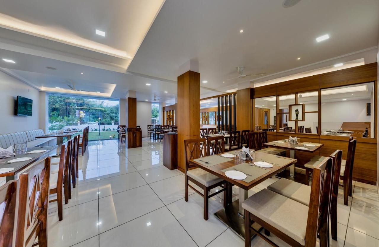 Hotel Grand Indu, 3 Star Колхапур Экстерьер фото